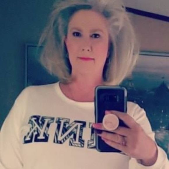 Meet your Posher, Larae - Picture 1 of 1